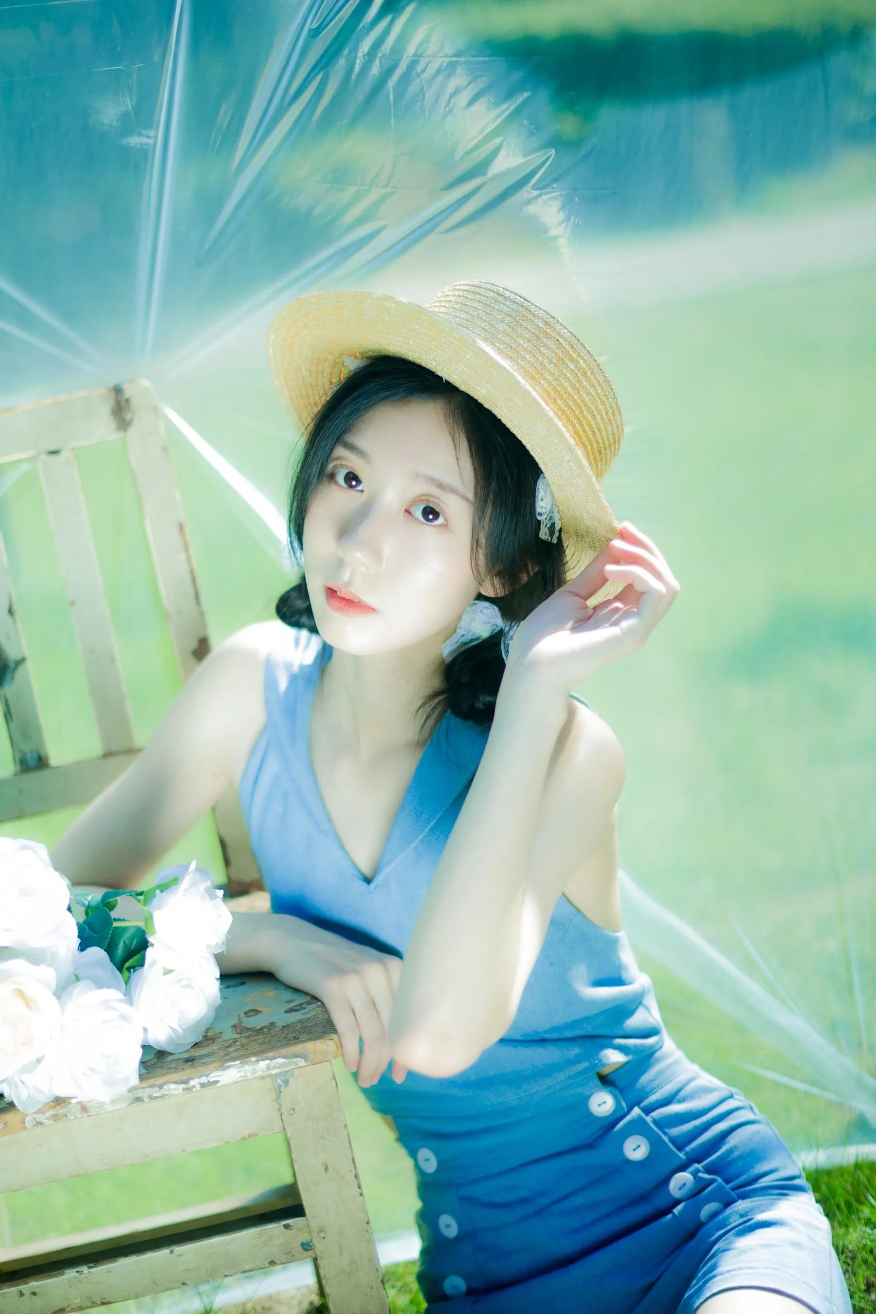 [YITUYU艺图语]2022.07.31 夏日颂歌 饲猫少女- [32P]插图8